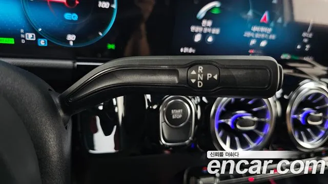 Mercedes-Benz EQA — Фото автомобиля 9