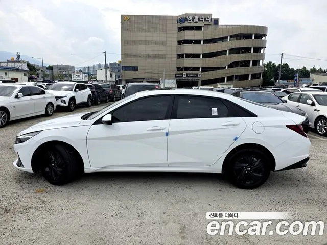 Hyundai Avante CN7 — Фото автомобиля 5