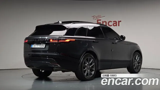 Land Rover Range Rover Velar — Фото автомобиля 2