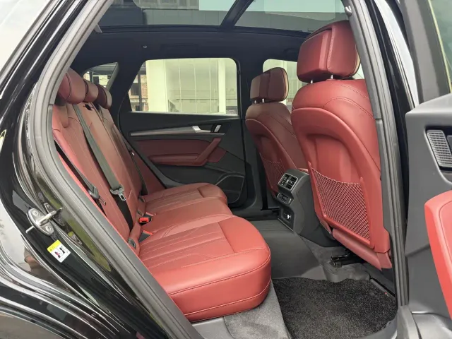 Audi Q5L — Фото автомобиля 10