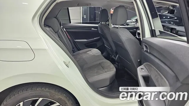 Volkswagen Golf Golf 8 поколение 2.0 TDI Prestige — Фото автомобиля 3