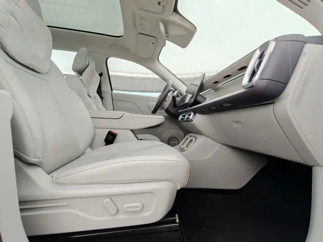Leapmotor B10 — Фото автомобиля 11
