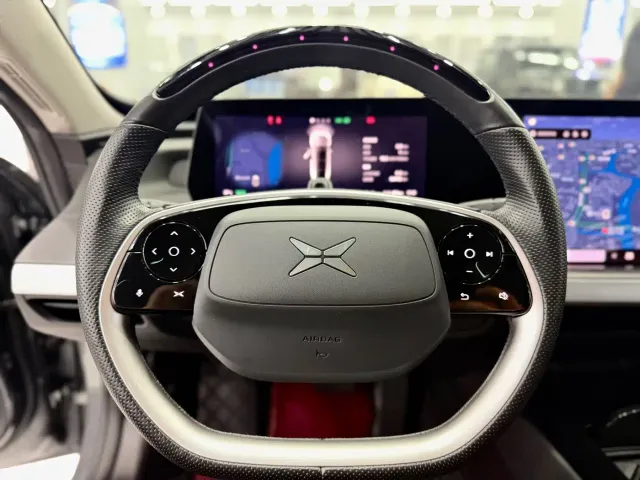 Xpeng P7 — Фото автомобиля 13