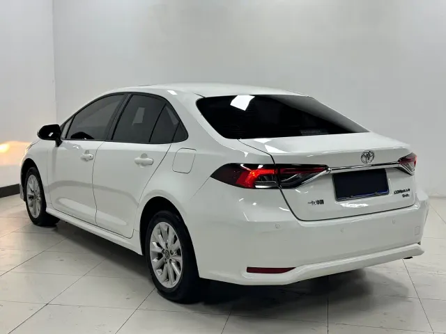 Toyota Corolla — Фото автомобиля 7