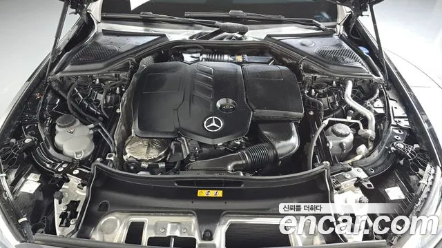 Mercedes-Benz E-Class — Фото автомобиля 6
