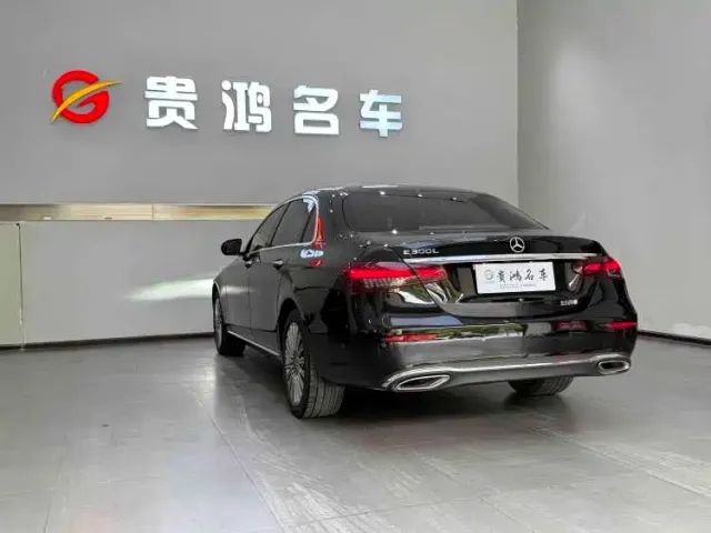Mercedes-Benz E-Class — Фото автомобиля 6