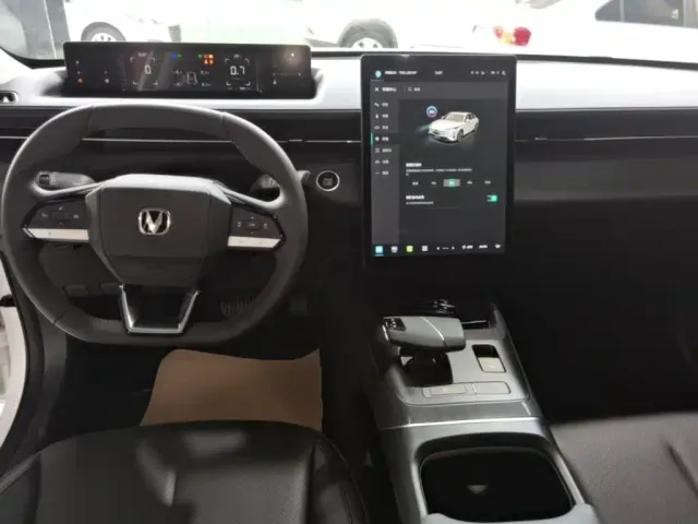 Changan Eado — Фото автомобиля 9