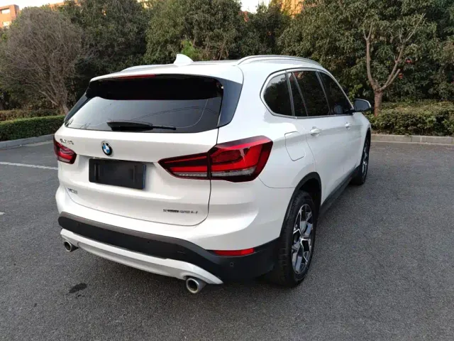 BMW X1 — Фото автомобиля 12