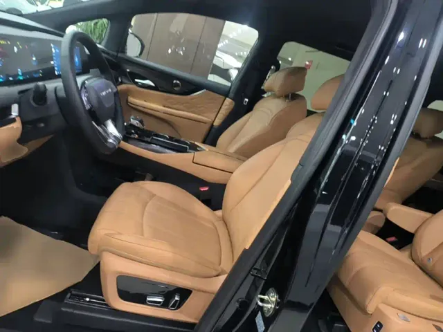 Forthing Xinghai V9 — Фото автомобиля 14