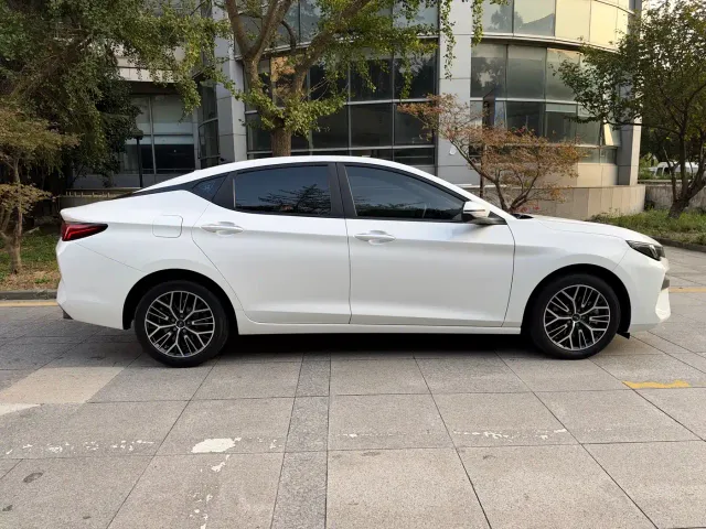 JAC Motors JAC A5 PLUS — Фото автомобиля 9