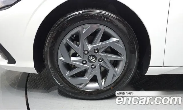 Hyundai Avante CN7 — Фото автомобиля 5