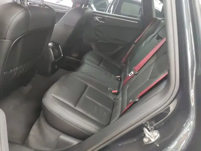 Porsche Macan — Фото автомобиля 16