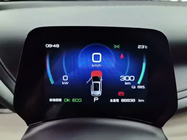BYD Yuan PLUS — Фото автомобиля 11