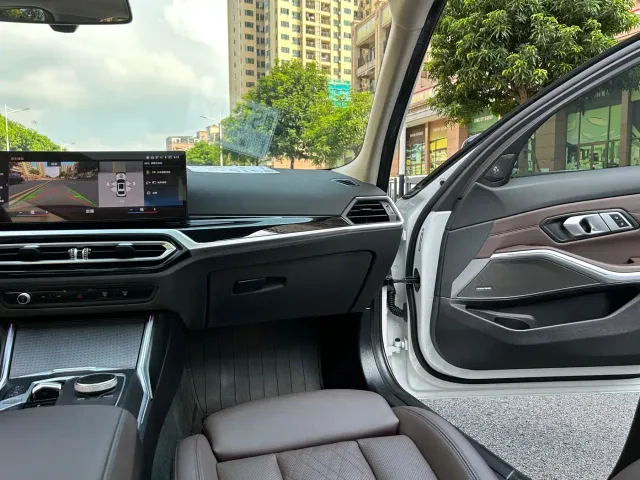 BMW 3 Series — Фото автомобиля 29
