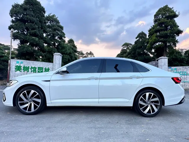 Volkswagen Sagitar — Фото автомобиля 7