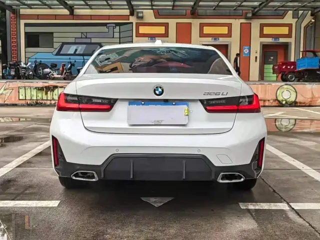 BMW 3 Series — Фото автомобиля 17