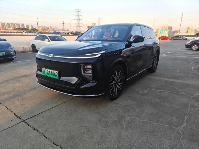 Фотография автомобиля — Changan Qiyuan Q07