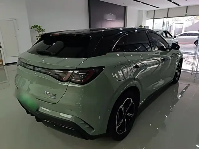 BYD Seal 06 GT — Фото автомобиля 6
