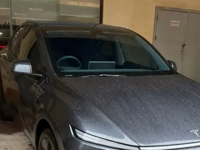 Tesla Model Y — Фото автомобиля 4