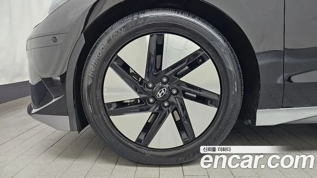 Hyundai Ioniq 6 — Фото автомобиля 4