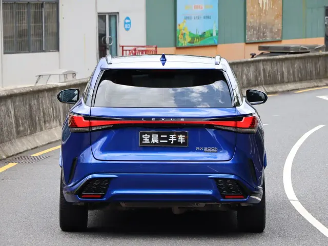 Lexus RX — Фото автомобиля 5