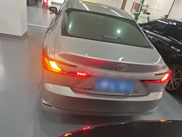 Toyota Camry — Фото автомобиля 5