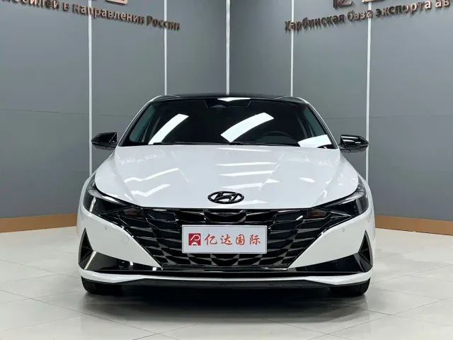 Hyundai Elantra — Фото автомобиля 2