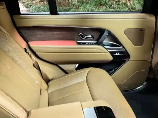 Land Rover Range Rover — Фото автомобиля 16