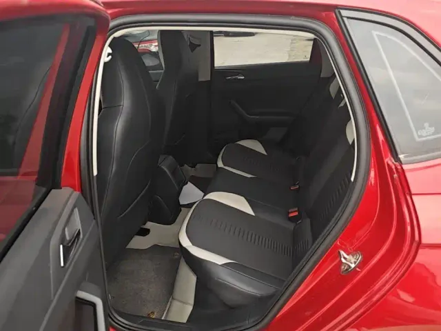 Volkswagen Polo — Фото автомобиля 16