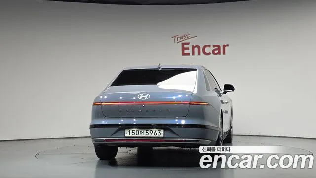 Hyundai Grandeur GN7 — Фото автомобиля 3