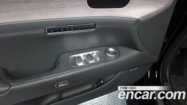 Genesis G90 — Фото автомобиля 28
