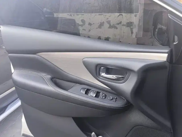 Nissan Murano — Фото автомобиля 7