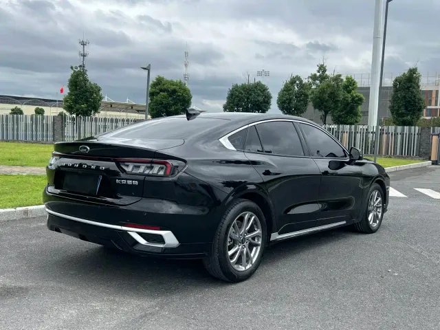 Ford Mondeo — Фото автомобиля 6