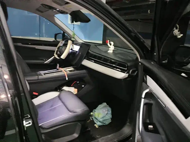 Geely Boyue L — Фото автомобиля 13