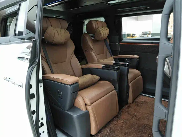 Toyota Vellfire — Фото автомобиля 12