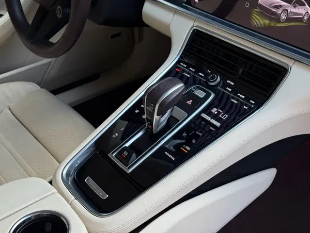 Porsche Panamera — Фото автомобиля 13