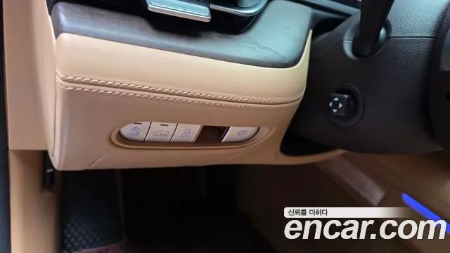 Genesis G90 Бензин 3.5 турбо AWD — Фото автомобиля 25