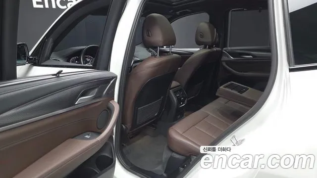 BMW X3 xDrive 20i M Sport Pro — Фото автомобиля 26