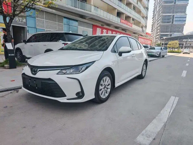 Фотография автомобиля — Toyota Corolla