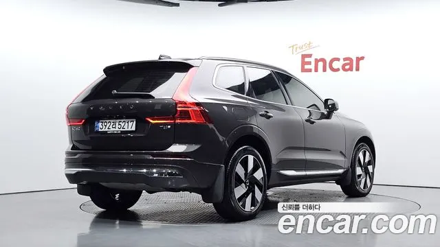 Volvo XC60 2nd Gen — Фото автомобиля 2