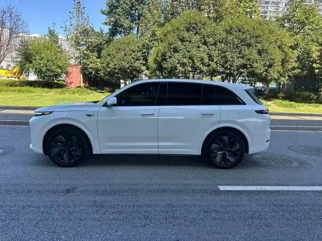 Li Auto L7 — Фото автомобиля 3