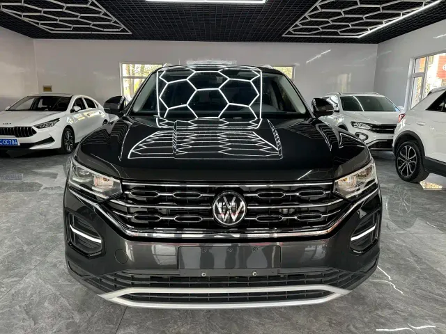 Фотография автомобиля — Volkswagen Tayron