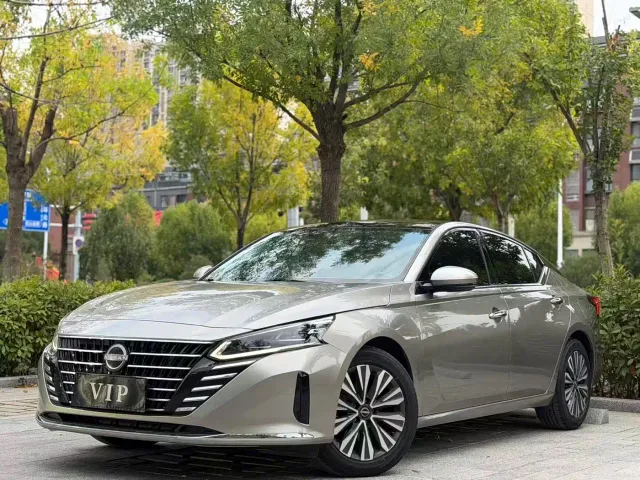 Фотография автомобиля — Nissan Teana