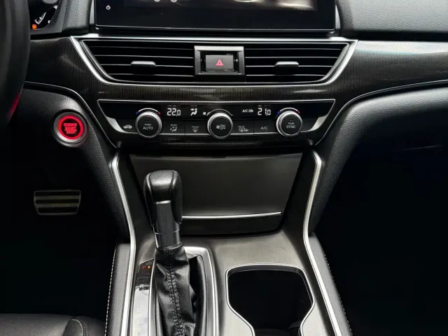 Honda Accord — Фото автомобиля 7