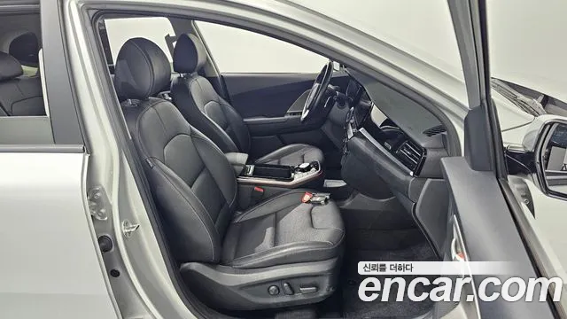 Kia Niro Niro Plus Air — Фото автомобиля 26