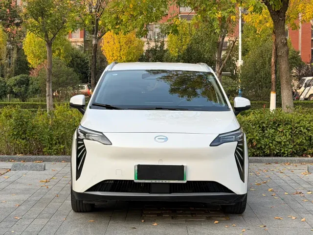 GAC Aion Y — Фото автомобиля 2