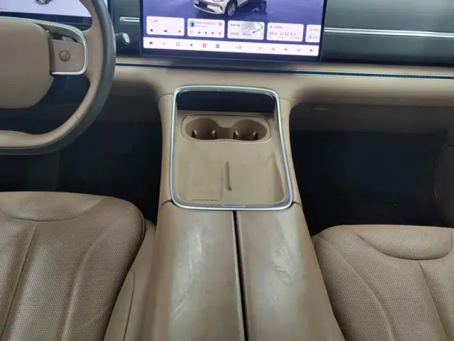 Leapmotor C11 — Фото автомобиля 16