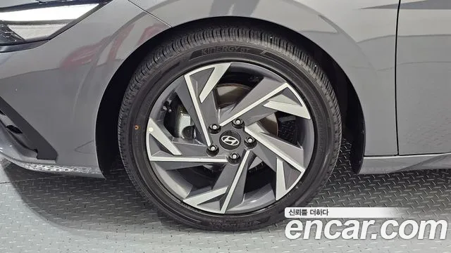 Hyundai AVANTE Новый Avante (CN7) — Фото автомобиля 5