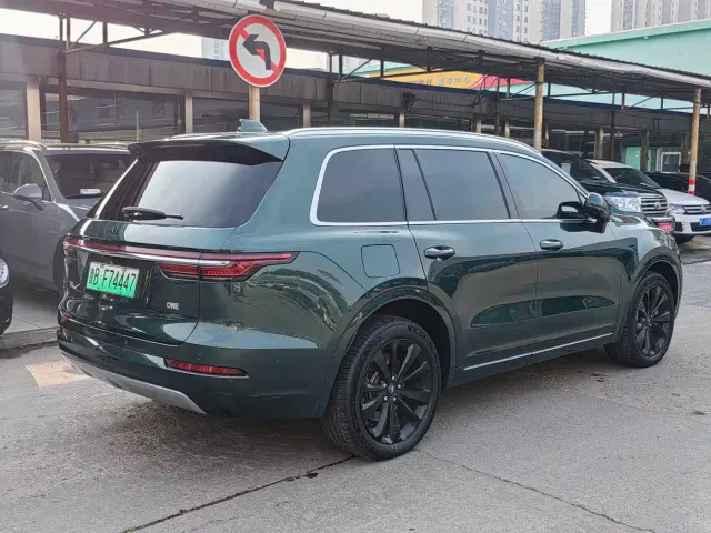Li Auto ONE — Фото автомобиля 12