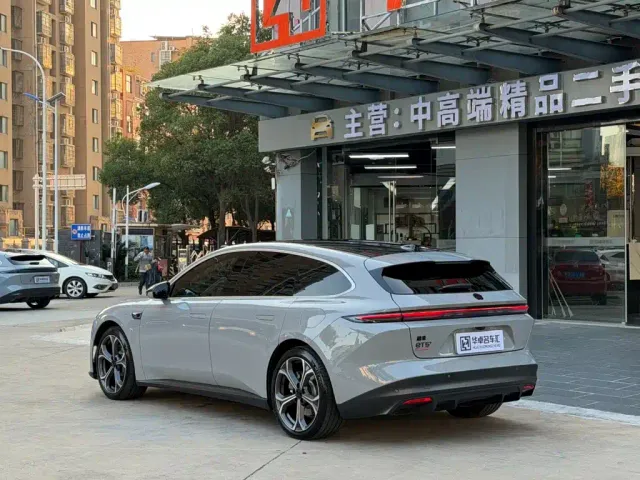 Nio ET5 Touring — Фото автомобиля 4